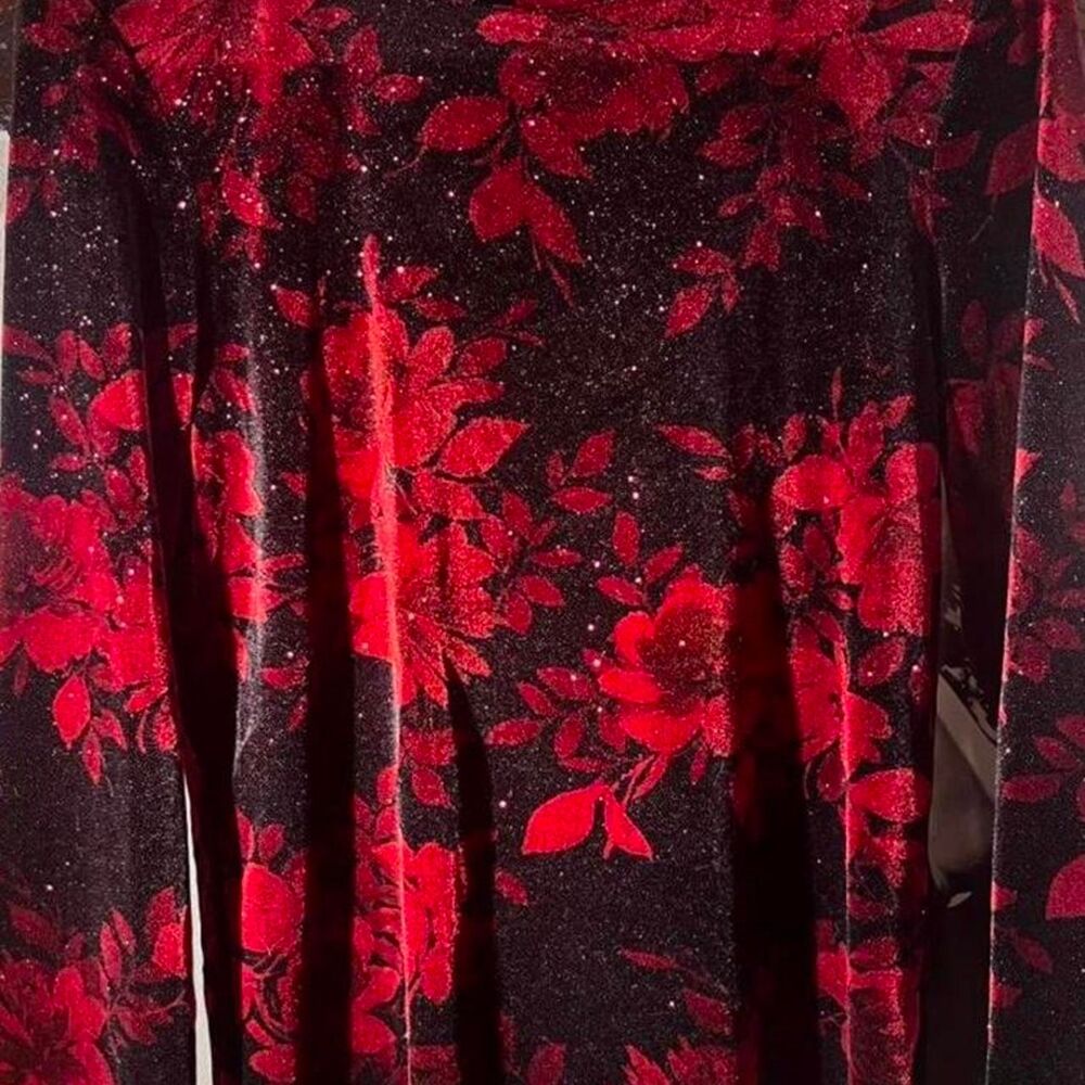 Red and black floral long sleeve top sparkly size s - Picture 4 of 6